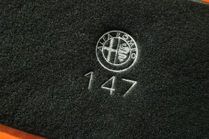 Tappetino cappelliera alfa romeo 147 83x29 cm nero