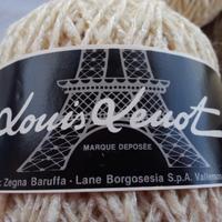 Filato in gomitoli per uncinetto o ferri