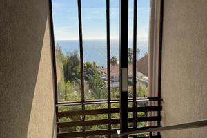 Acitrezza - arredato con terrazza e posto auto