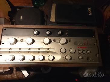 Mixer Vestax  R1 Premium + Isolator Vestax Top