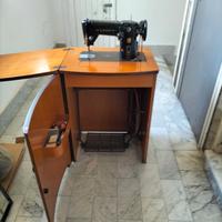 Macchina da cucire Singer anni 60