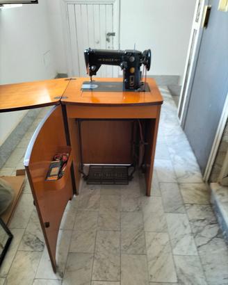 Macchina da cucire Singer anni 60