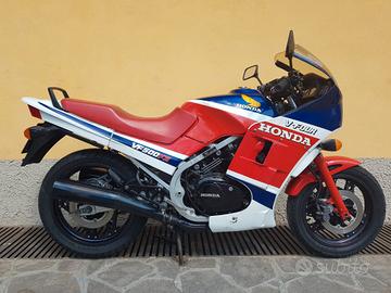 Honda VF 500 F2