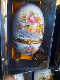 Uova vintage in porcellana