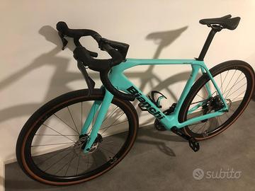 BICI GRAVEL BIANCHI IMPULSO PRO
