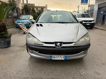 Peugeot 206 1.1 5p. XT