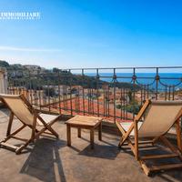 Casa con terrazza panoramica