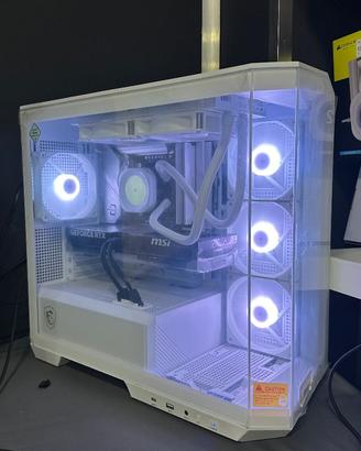 PC da gaming Ryzen 7 RTX 5070 32GB RAM DDR5 Nuovo