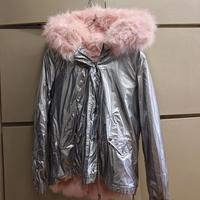 parka argento e rosa