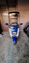 Scooter elettrico per anziani