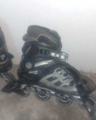 un paio di roller della fila numero 46