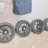 Gomme + Cerchi in Lega 17”
