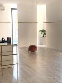 Blocco arredamento per negozio come nuovo