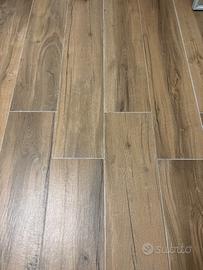 Piastrelle 120x24 in gress porcellanato