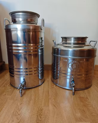 Contenitori per olio in accio inox