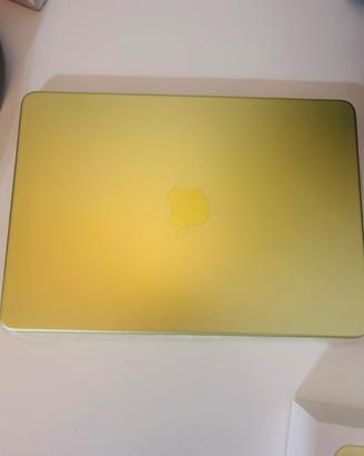 MacBook 13” Yellow 8GB/256GB  NUOVO CON SCATOLA