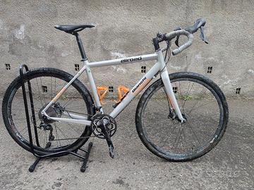 Bici gravel Bianchi All Road 105
