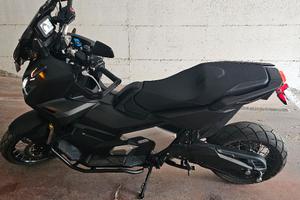 Honda X-adv 750 