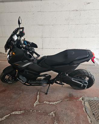 Honda X-adv 750 