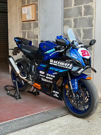 Yamaha R7 2025