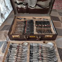 set posate valigetta 