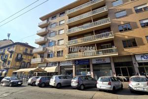 LOCALE COMMERCIALE IN FORTE ZONA DI PASSAGGIO