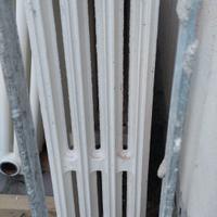 termosifone in ghisa messo bene