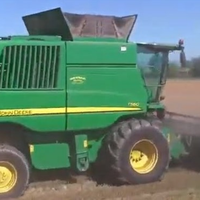 Mietitrebbia John deere T560