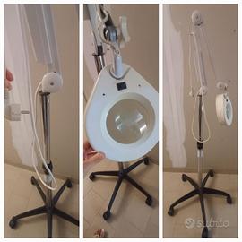 lampada da estetista con lente di ingrandimento