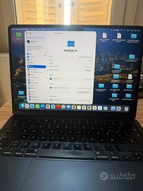 MacBook Air M2 13,6” (2022) | 8 GB RAM | 256 GB