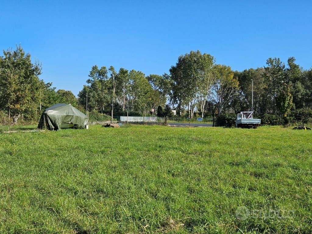 Terreno di 2322 m² a Grado - Altro