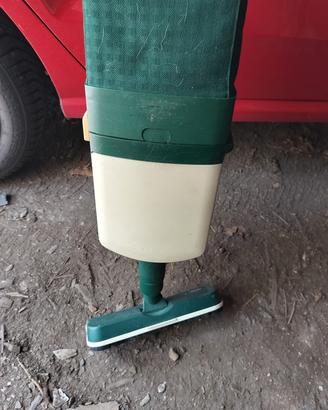 Folletto VK122 completo di tutto. 