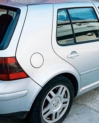 Volkswagen Golf 4 1.6 16v 105cv