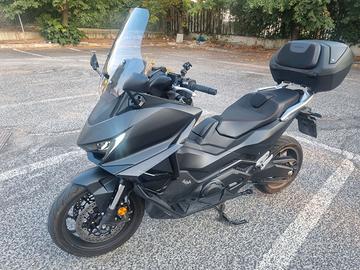 MOTO HONDA FORZA 750