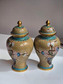 Coppia di Vasi in Porcellana Cinese