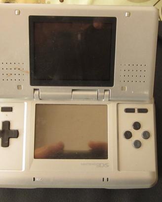 Consolle Nintendo DS lite + n.50 Giochi originali