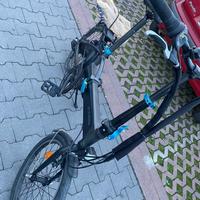Bici E-pieghevole con batteria esaurita