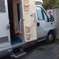 Camper semintegrale Hymer