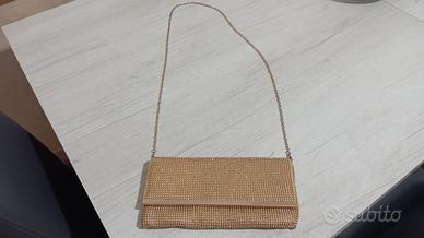 pochette con tracolla 