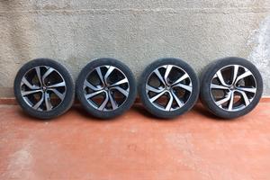 Cerchi in lega gommati R17 originali Citroen