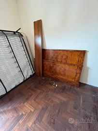 Camera da letto antica completa