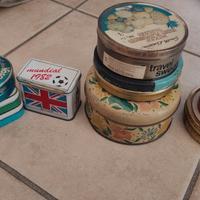 9 scatole di latta ,vintage