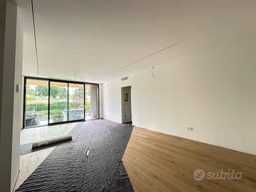 Appartamento di 90 m² con 4 locali e box auto a Tr