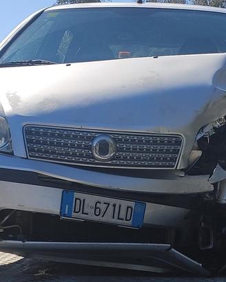 FIAT PUNTO NATURAL POWER INCIDENTATA PEZZI RICAMBI