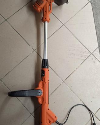 Tagliabordi elettrico marca BLACK+DECKER