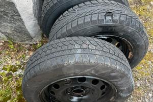 Gomme con cerchioni 175 65  14 invernali