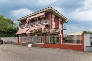 QUADRILOCALE IN VILLA BIFAMILIARE CON TAVERNA