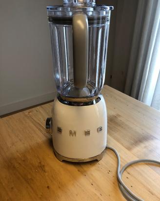 Frullatore Smeg bianco lucido