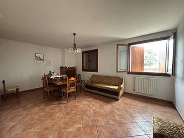 Immobile di 130 m² con 5 locali a Ferrara