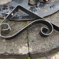 Supporti staffe per mensole in ferro battuto